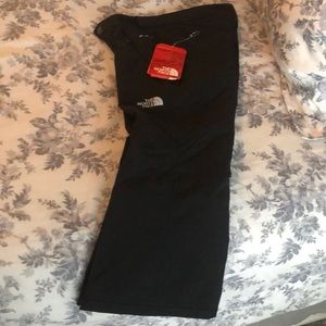 NWT - Girls North Face Snowpant - XS (6)
